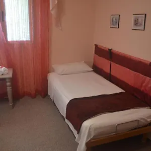 https://private-room-close-to-the-airport.qawrahotelsmalta.org