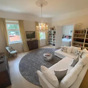  Apartment Altbauwohnung