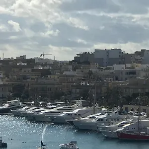  Apartment Sir William Strand Malta